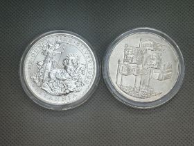 1oz fine silver 2 pound con together with HM queen