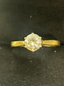 18ct Gold ring set with solitaire white stone 3.2g