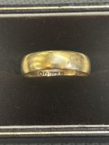 9ct Gold wedding band 3.6g Size S