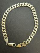 9ct Gold curb bracelet Weight 14.9g Length 8 inch