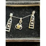 Boxed Macintosh necklace & earring set