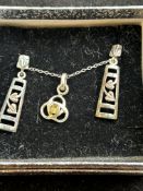 Boxed Macintosh necklace & earring set