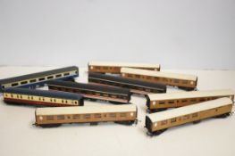 Collection of various Hornby & Tri ang carriages