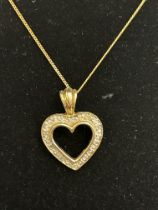 9ct Gold chain & heart pendant Weight 2.5g