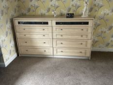 Good quality set of 8 drawers. Please note this is