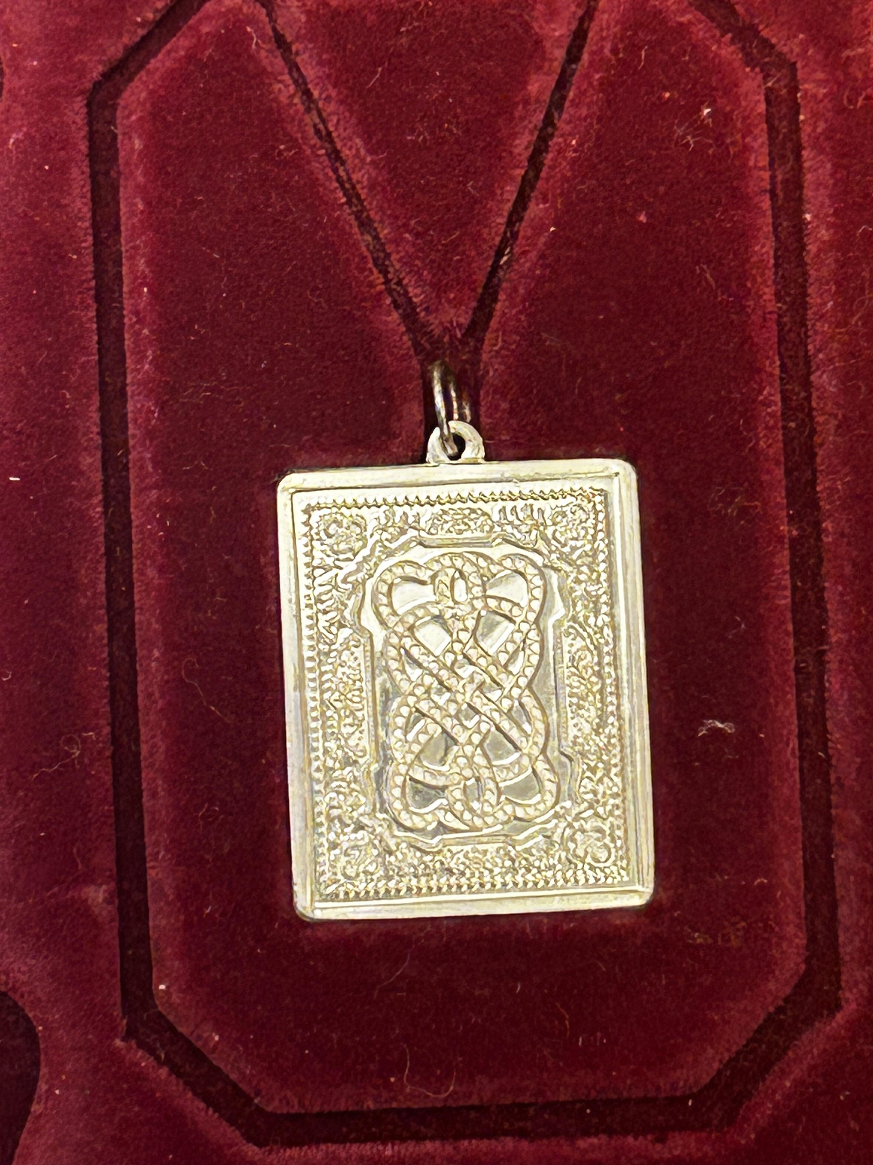 Silver valentine pendant with coa