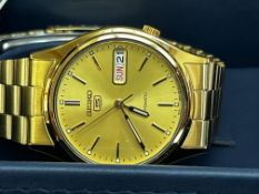 Seiko 5 automatic day/date wristwatch with box
