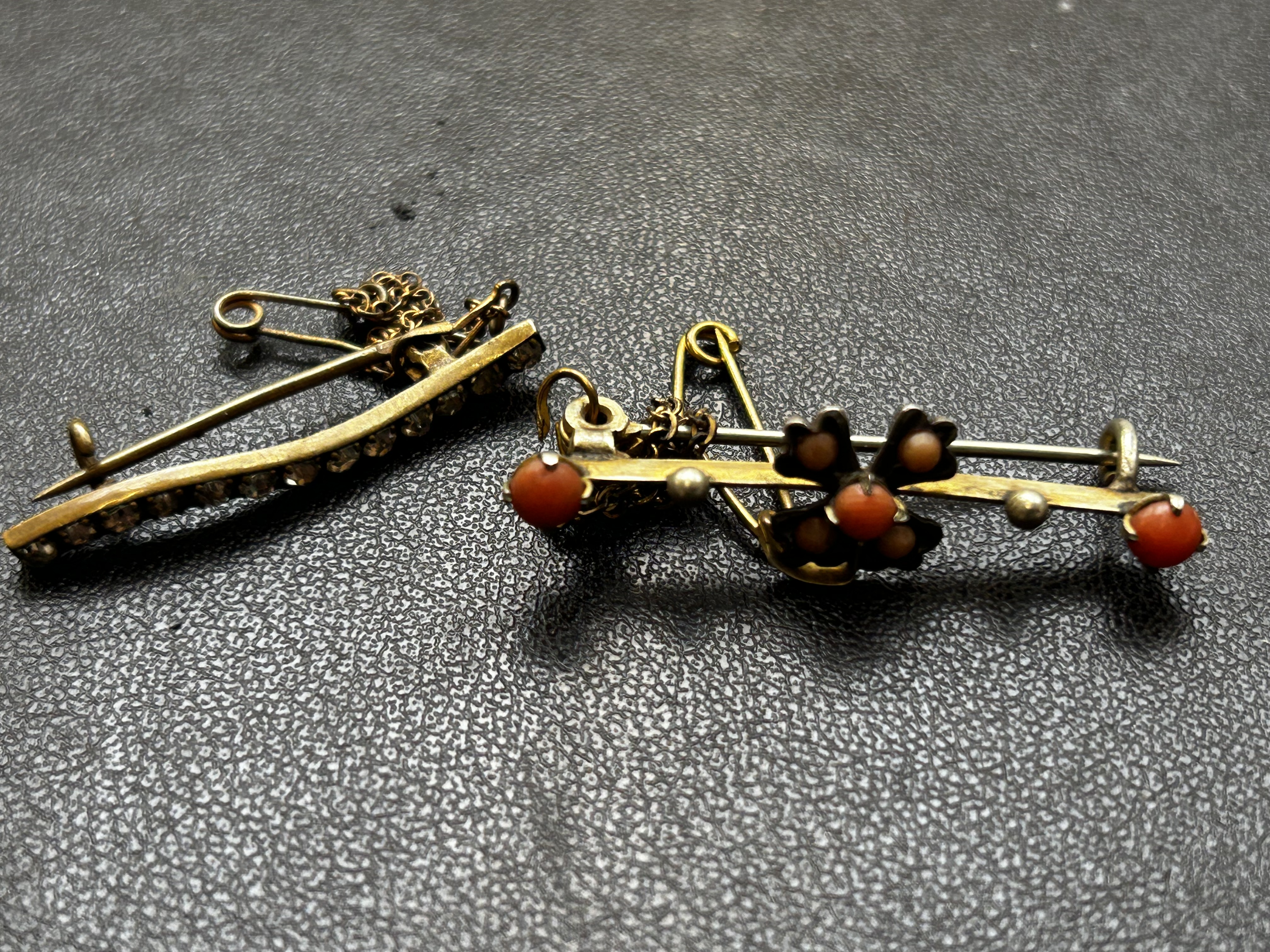 2 Vintage bar brooches