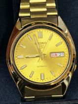 Seiko 5 automatic day/date wristwatch as new with box & papers