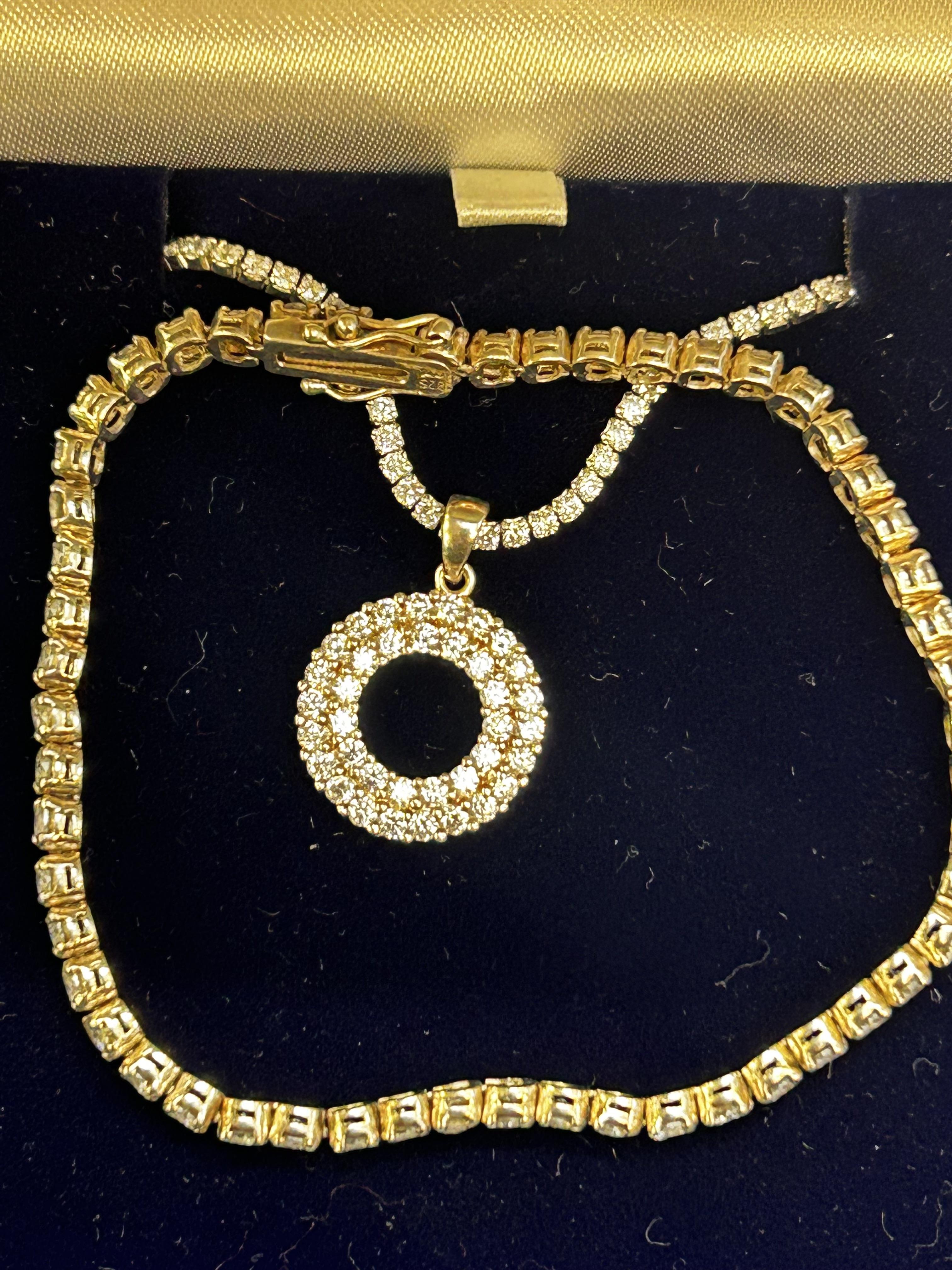 Boxed silver necklace & bracelet