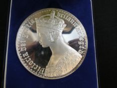 Large Victorian dei gratta proof coin Weight 395g