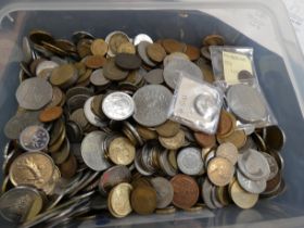 Large collection of British & Foreign coins 7.5KG