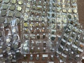 Large collection of British & foreign coin