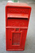 Royal mail ER post box with key - corrosion to bas