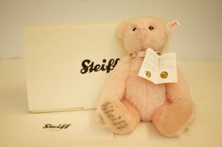 Steiff Mohair bear with box & coa