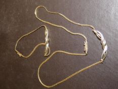 9ct Gold necklace & matching 9ct gold bracelet Wei