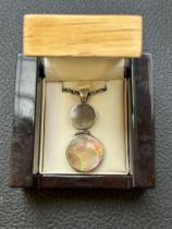 Silver mother of pearl necklace