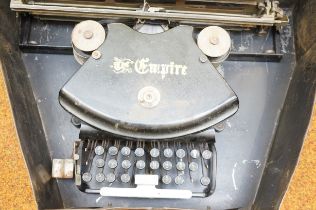 Early 20th century type writer n original tin case
