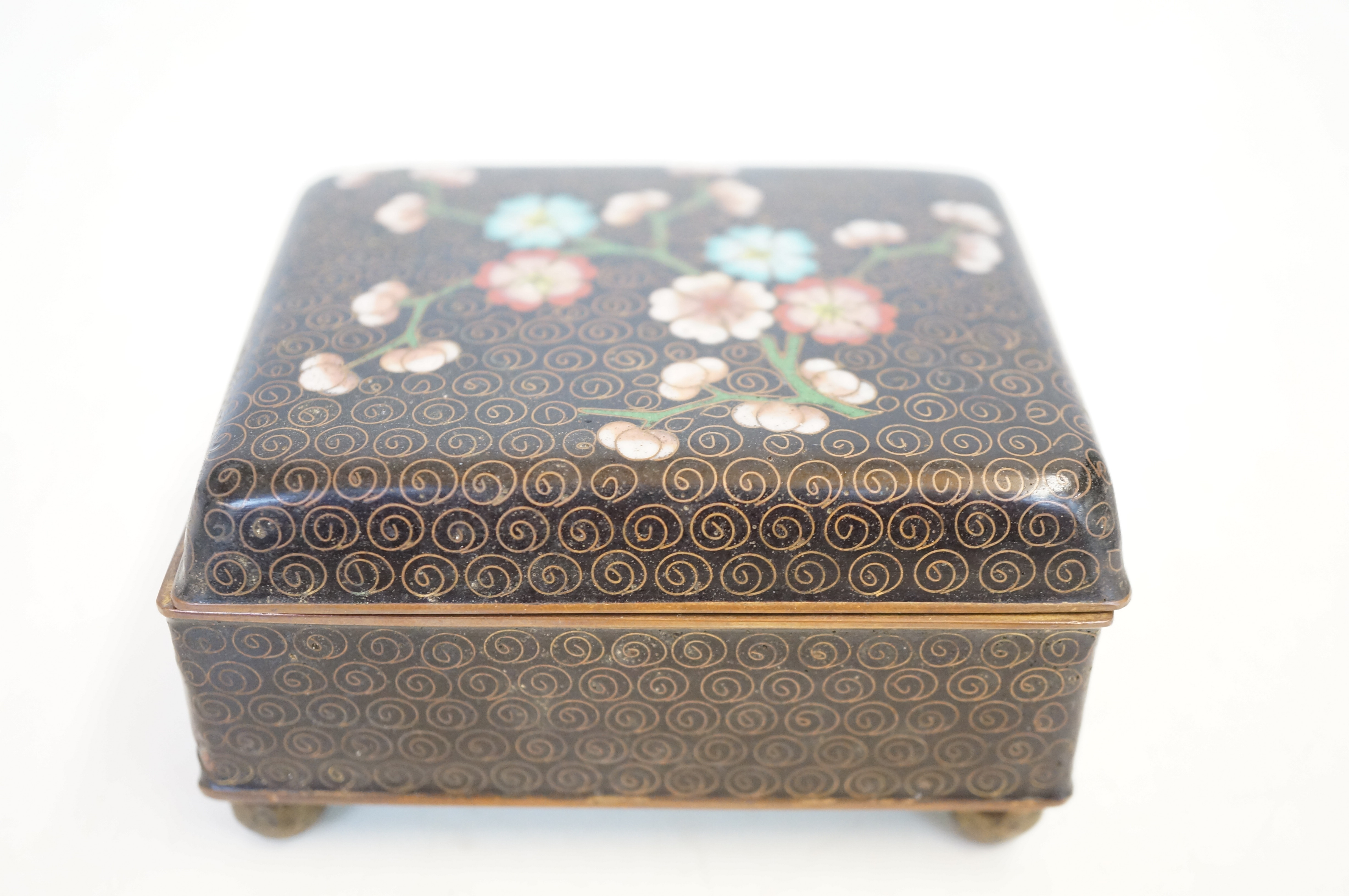 Very good quality cloisonné box