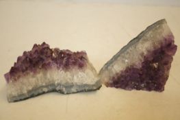 2 pieces of natural amethyst Weight 1.20kg