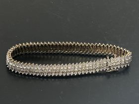 9ct Gold diamond bracelet 17.5g