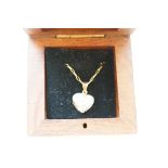 Boxed 9ct gold necklace