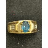 9ct Gold gents ring set with 6 small diamonds & central