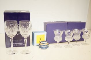 6x Edinburgh crystal glasses & Wedgwood millennium