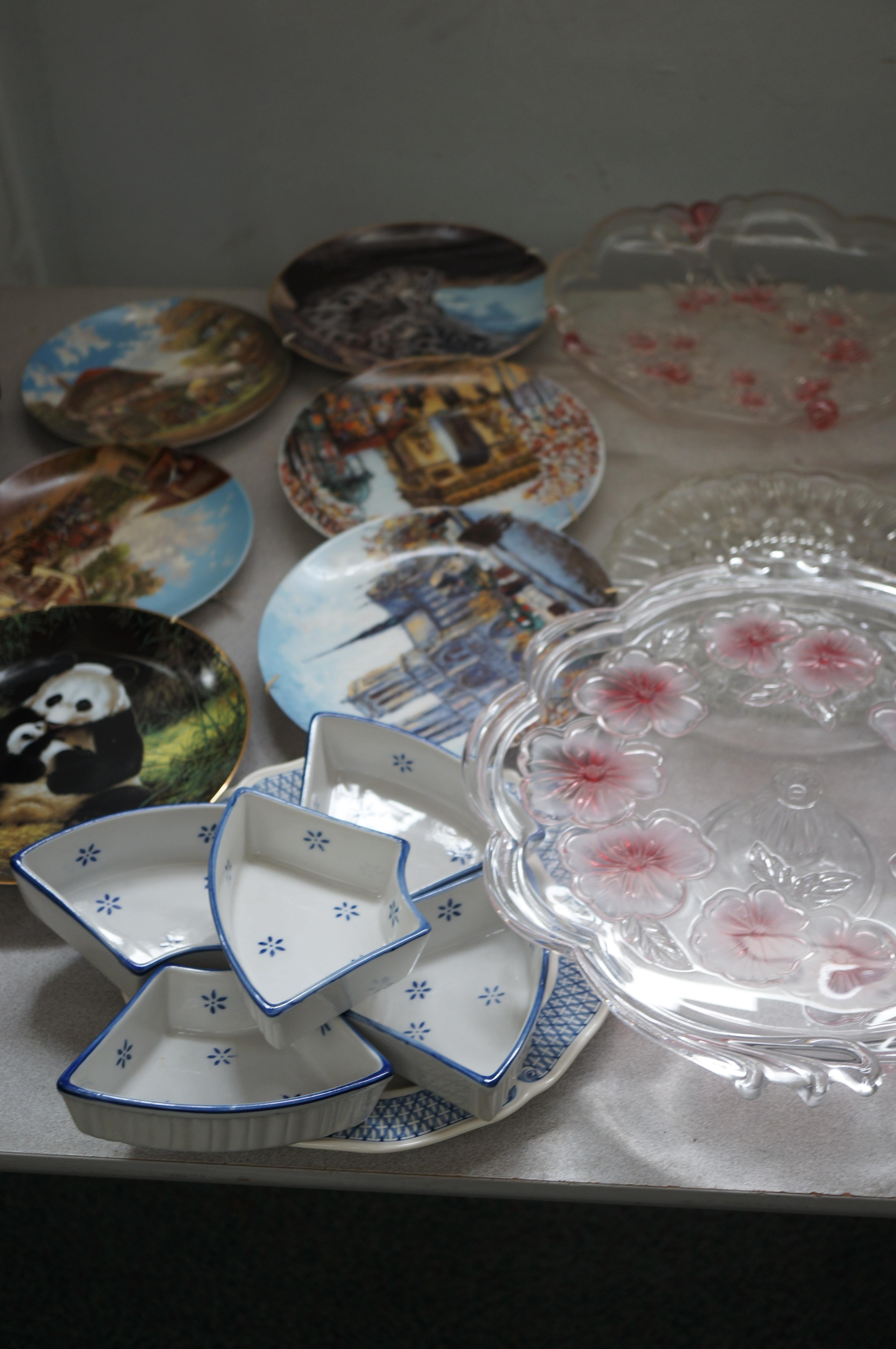 Cabinet plates & glass ware