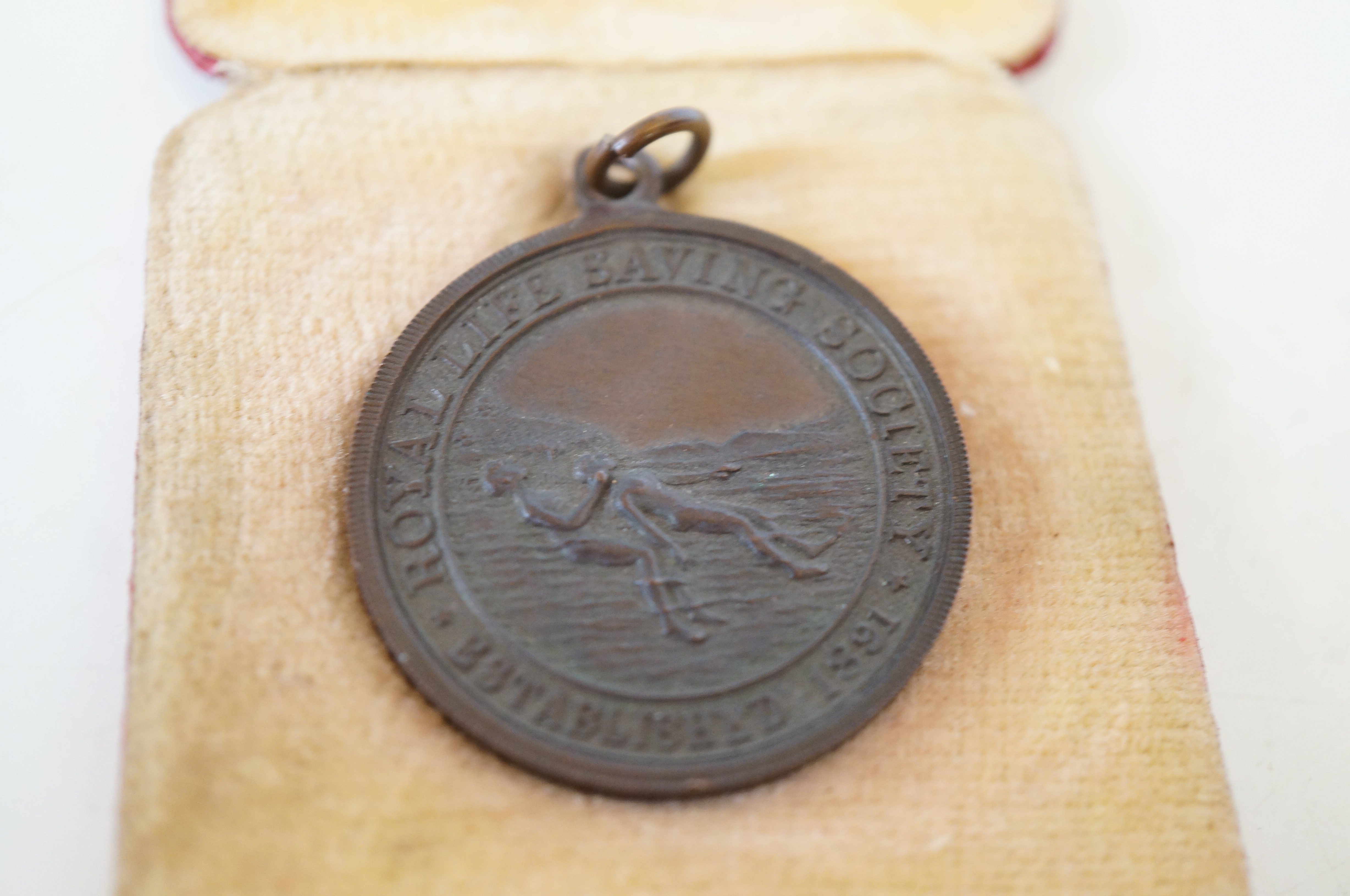 Royal life saving society cased medal