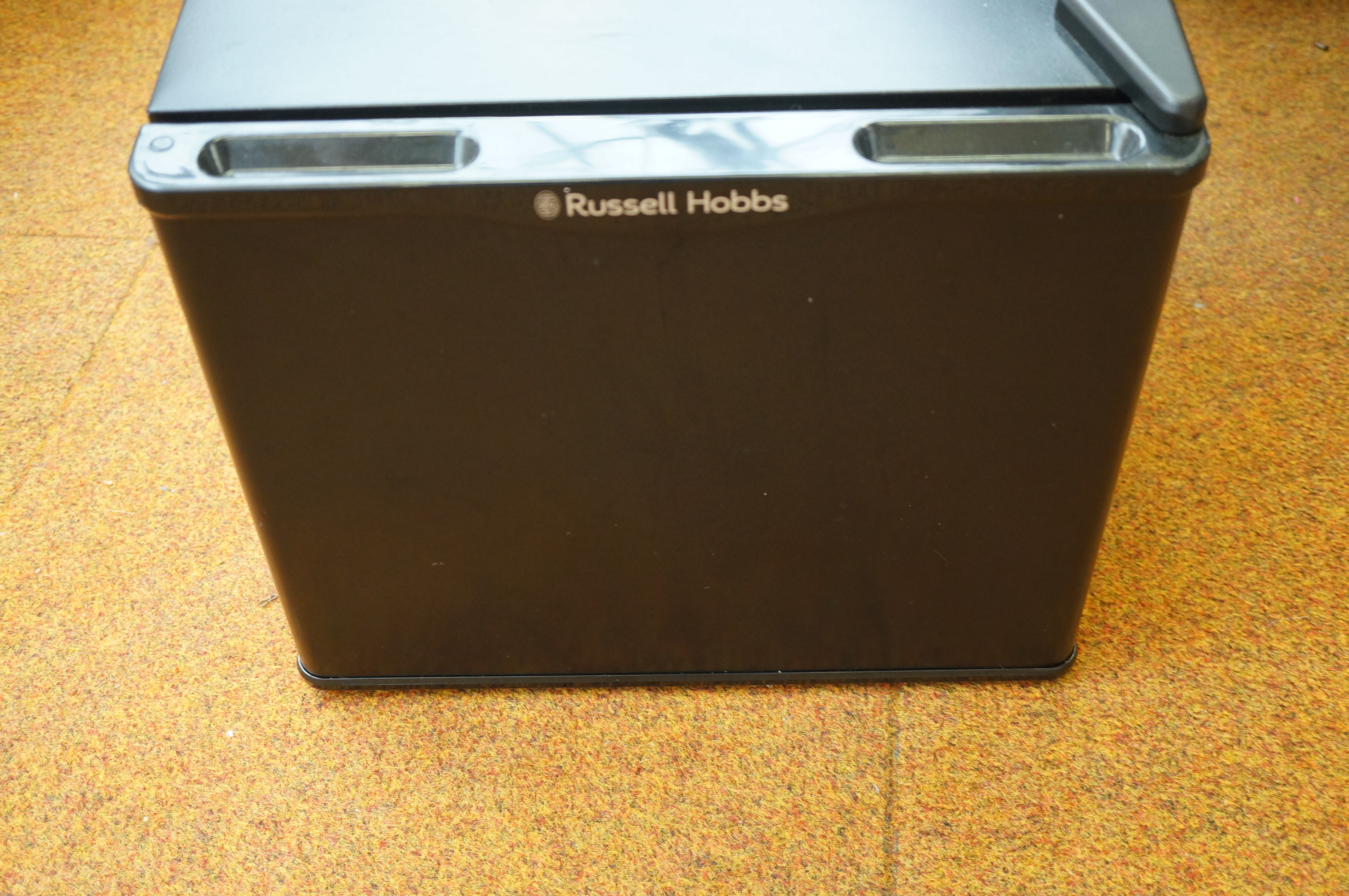 Russell Hobs beer fridge