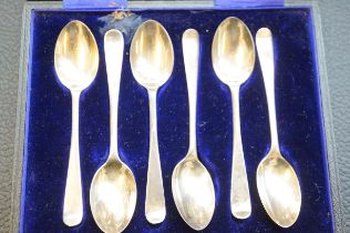 6 Sheffield silver spoons