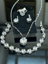 Gem stone necklace & pendant, earrings, ring & bra