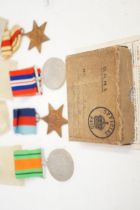 4 WWII medals boxed with cert