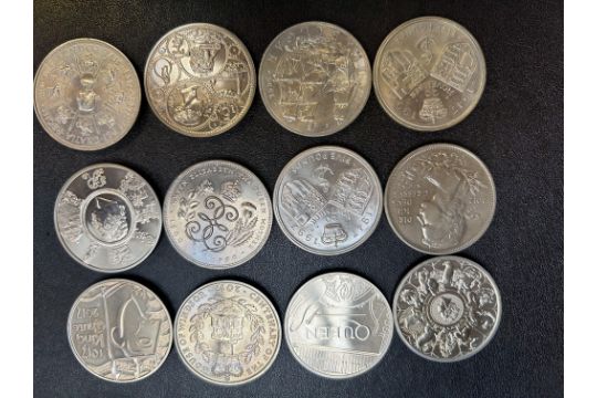 Collection of 12 £5 coins