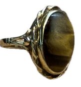 9ct Gold tigers eye ring 4.5g