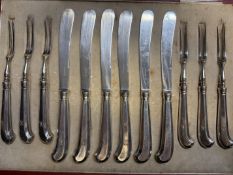 Cased set of pistol handle tea knives & pickle for