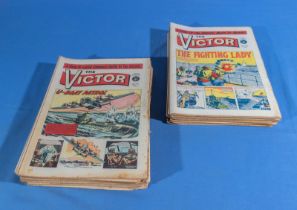 39 vintage Victor comics 1964 No 156/201
