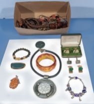 A collection of costume jewellery