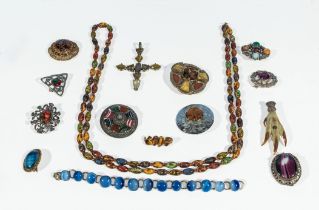 A collection of Scottish agate jewellery including Miracle and Mizpah