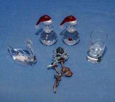 Five pieces of vintage glass