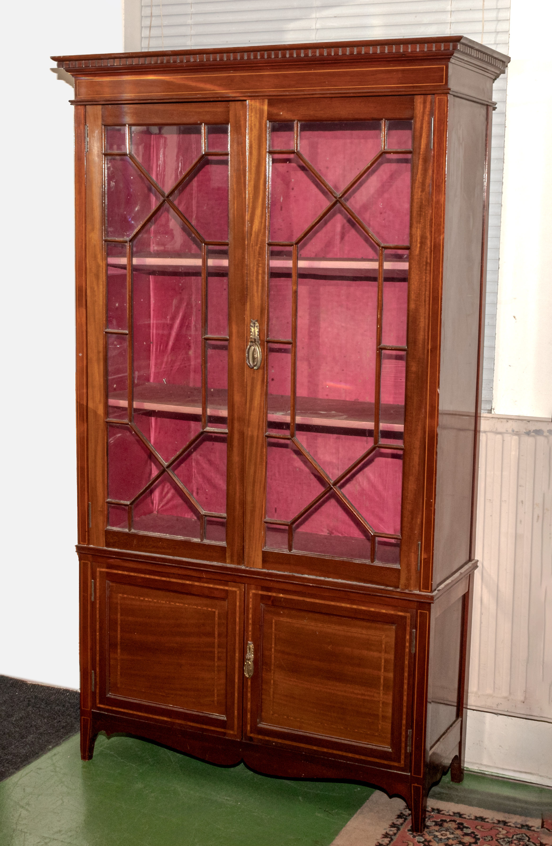 An Edwardian inlaid mahogany display cabinet 100cm wide x 178cm tall x 35cm deep