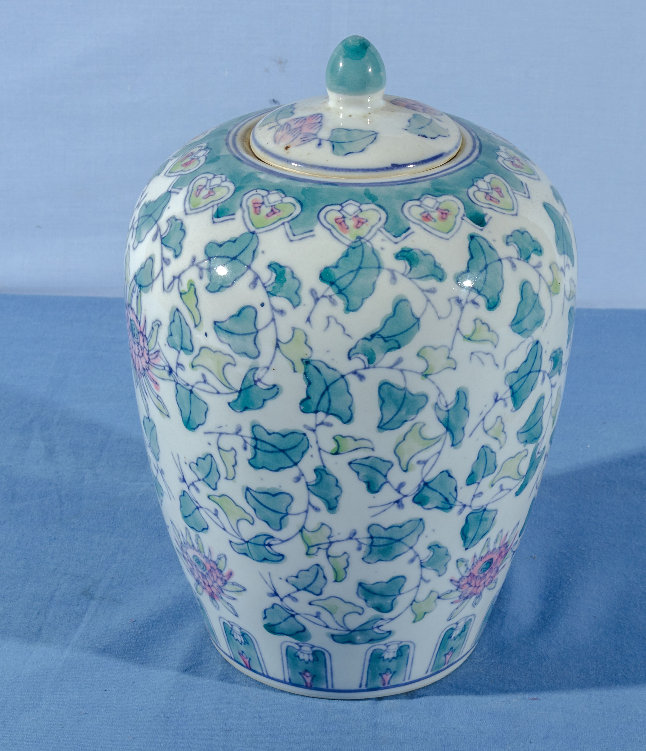 Chinese style ginger jar 23cm tall - Image 2 of 9