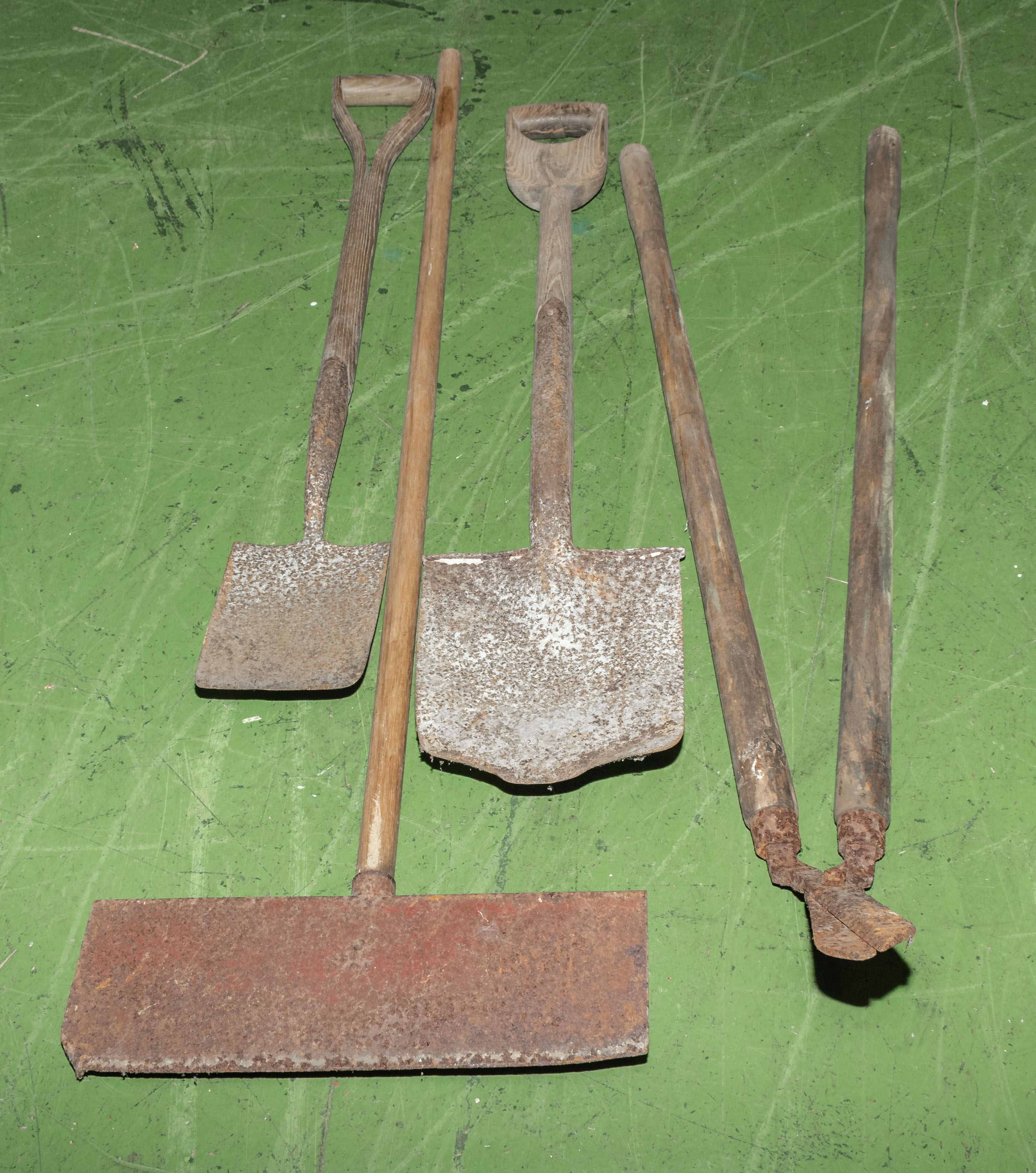 A bundle of vintage garden tools