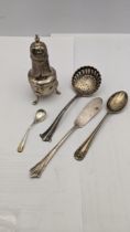 Mixed silver to include a pepper pot, tea spoon, fish knife and others total weight 103.1g Location: