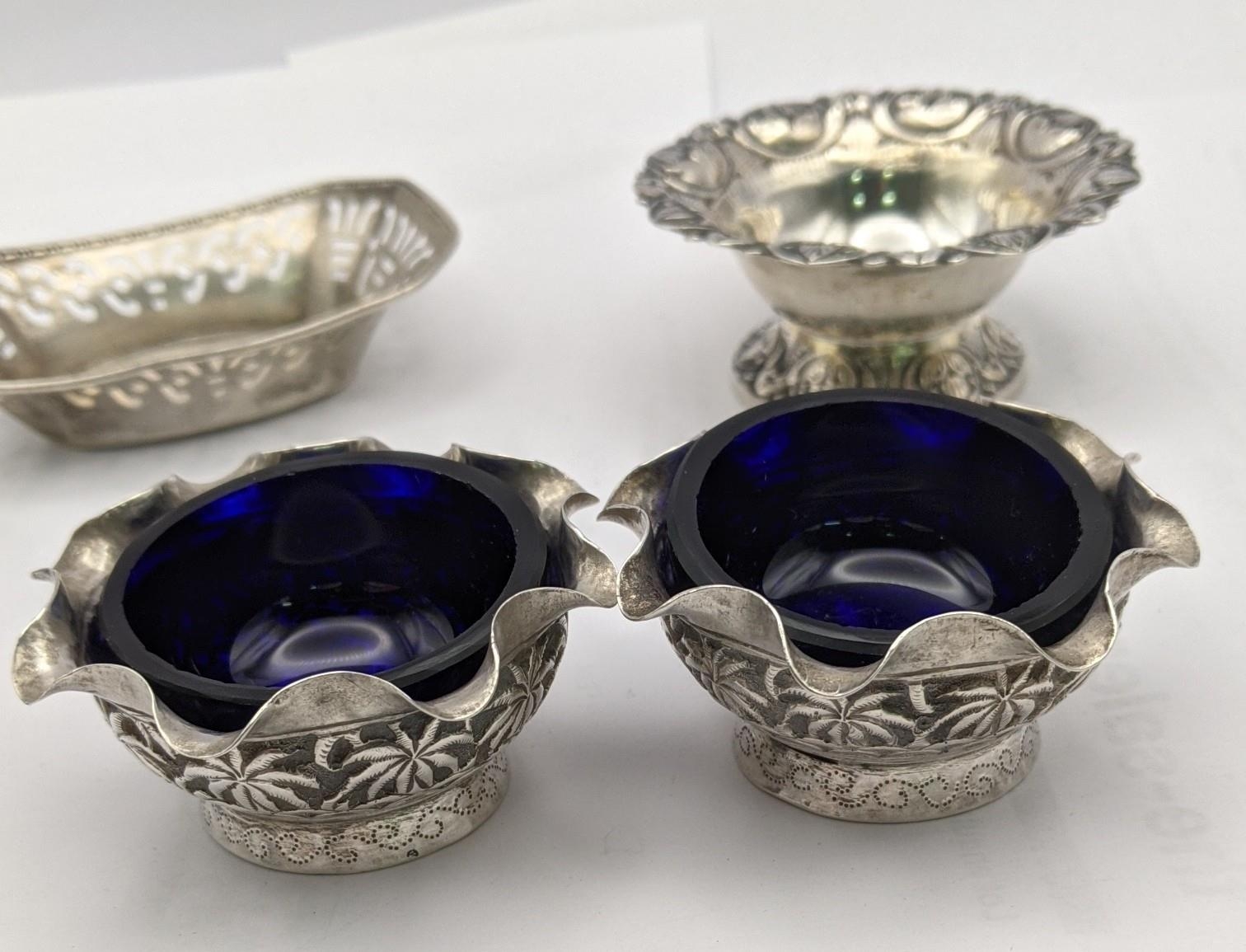 Silver to include a pair of Indian salts and three bon bon dishes, total weight 119.8g Location: - Image 2 of 2