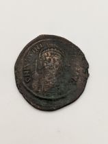 Byzantine Empire - Justinian I (527 -565) 40 Nummi, Niomedia, Helmeted cuirassed bust, facing