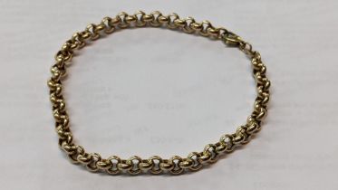 A 9ct gold chain link bracelet 6.5g Location: