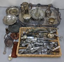 Mixed silver plate to include a pierce twin handled tray, Kings pattern cutlery and other items