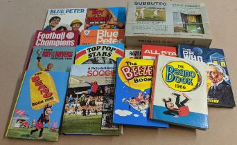 Assorted children's books relating to sport and others to include Roy of Rovers football annual